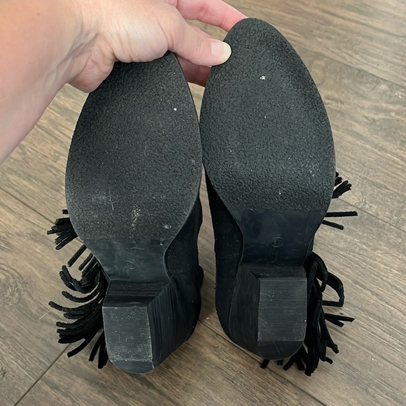 Coconuts by Matisse Fringe Boho Suede Bootie EUC - Picture 5 of 14